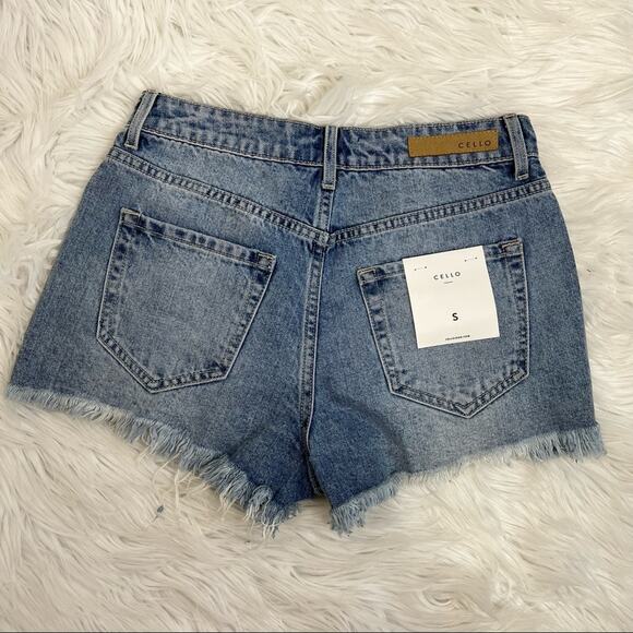 Cello Distressed Denim Shorts Size Small - Picture 4 of 10